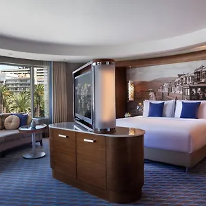 https://renaissance-izmir-hotel.hotelsofizmir.com