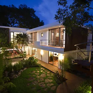 **** Hotel La Inmaculada Guatemala